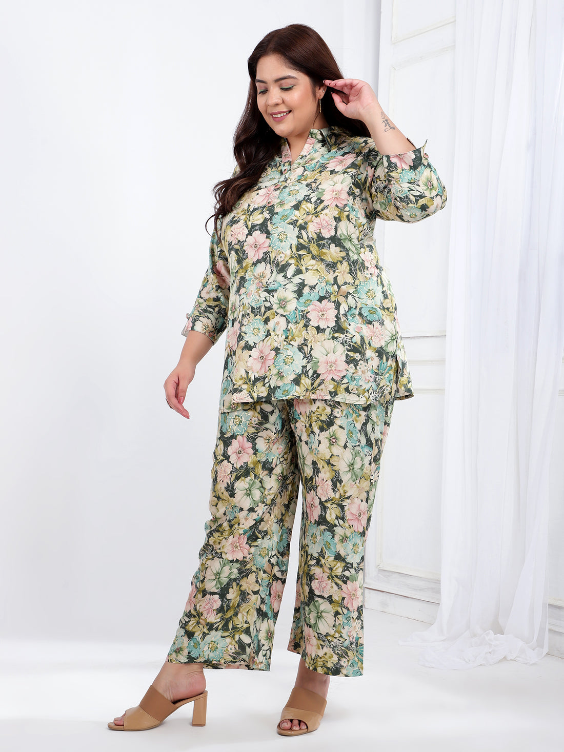 Bani Women Plus Size Floral Printed Tunic with Trouser Co-Ord Set