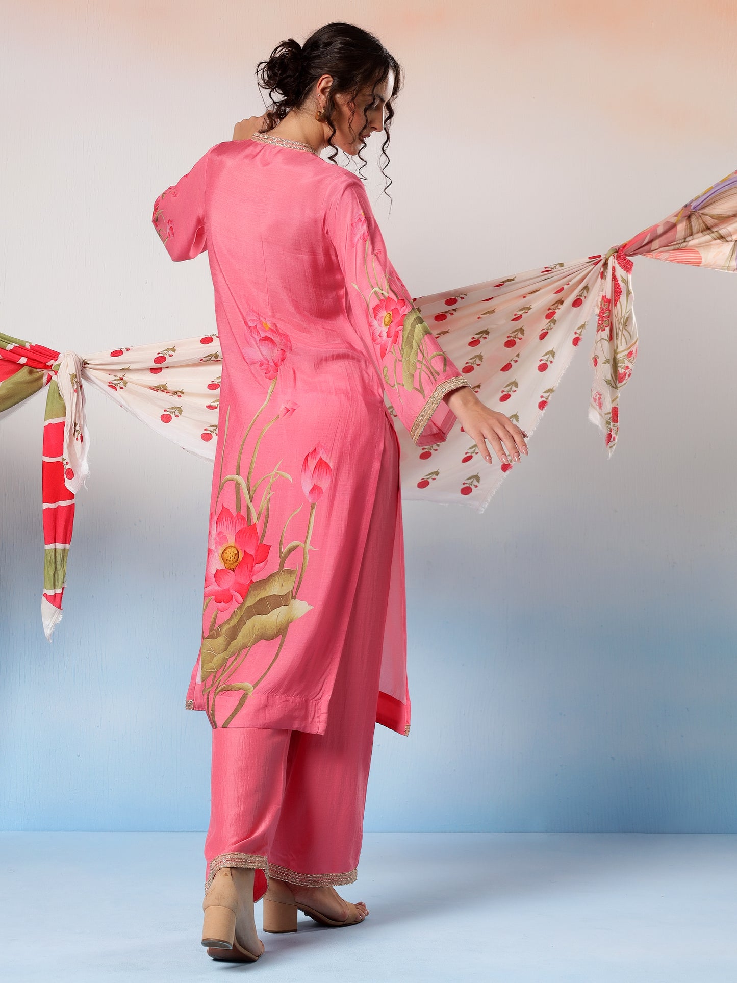 Leela Muslin Pink Floral Printed Kurta Set