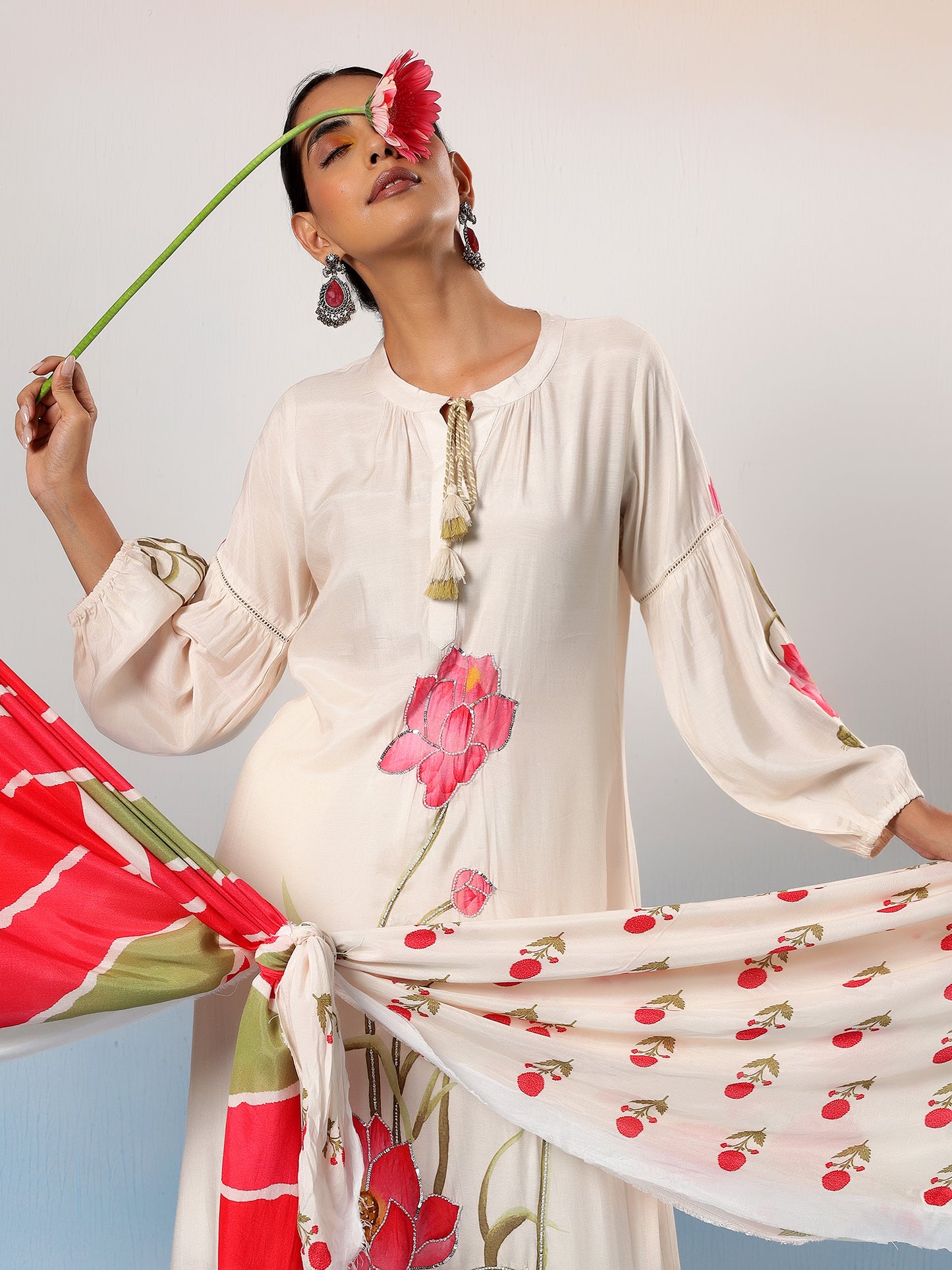 Nilofar Muslin Off-White Printed Kurta Set