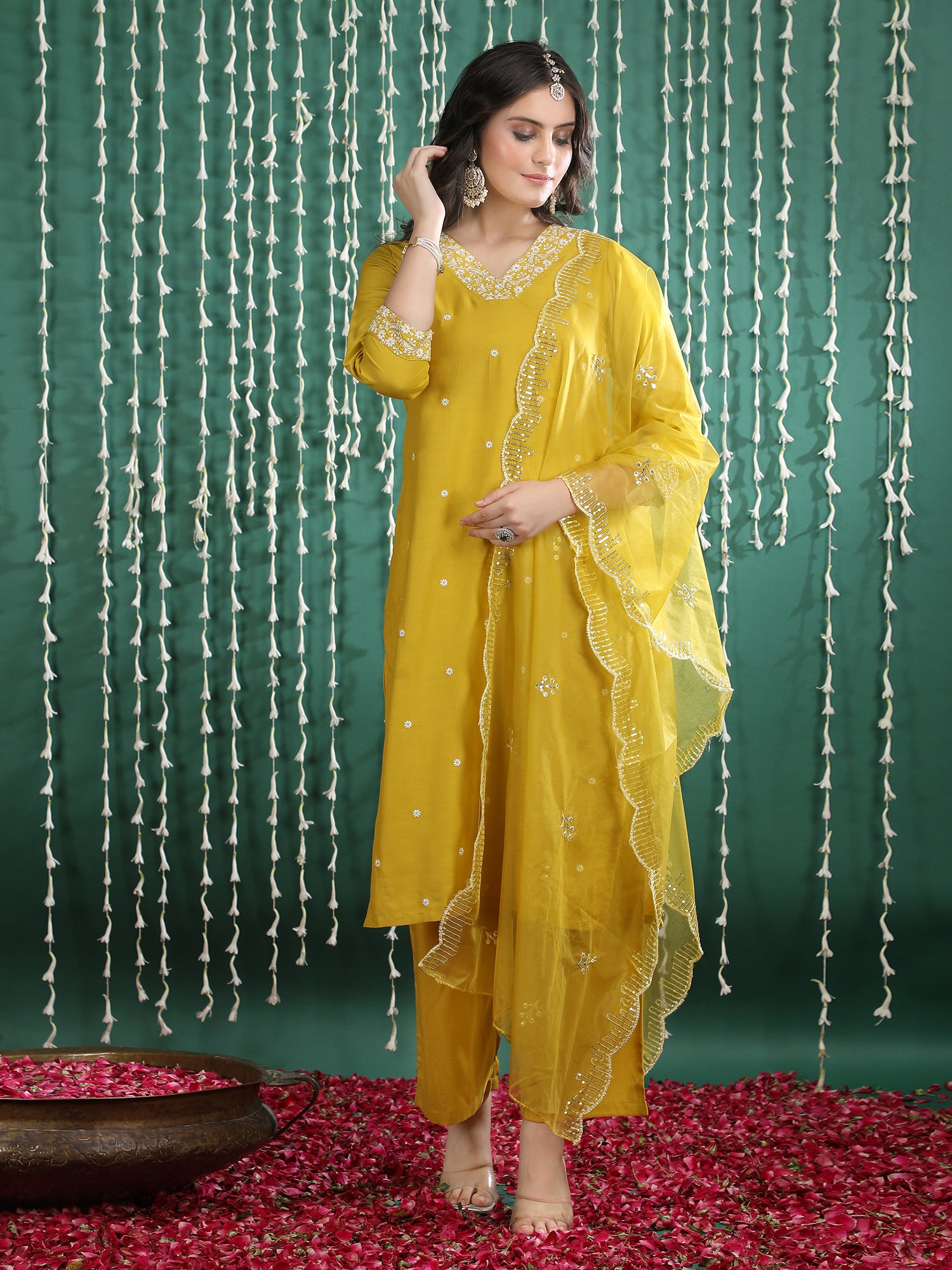 Women Ethnic Motifs Embroidered Regular Thread Work Kurta with Trousers & With Dupatta