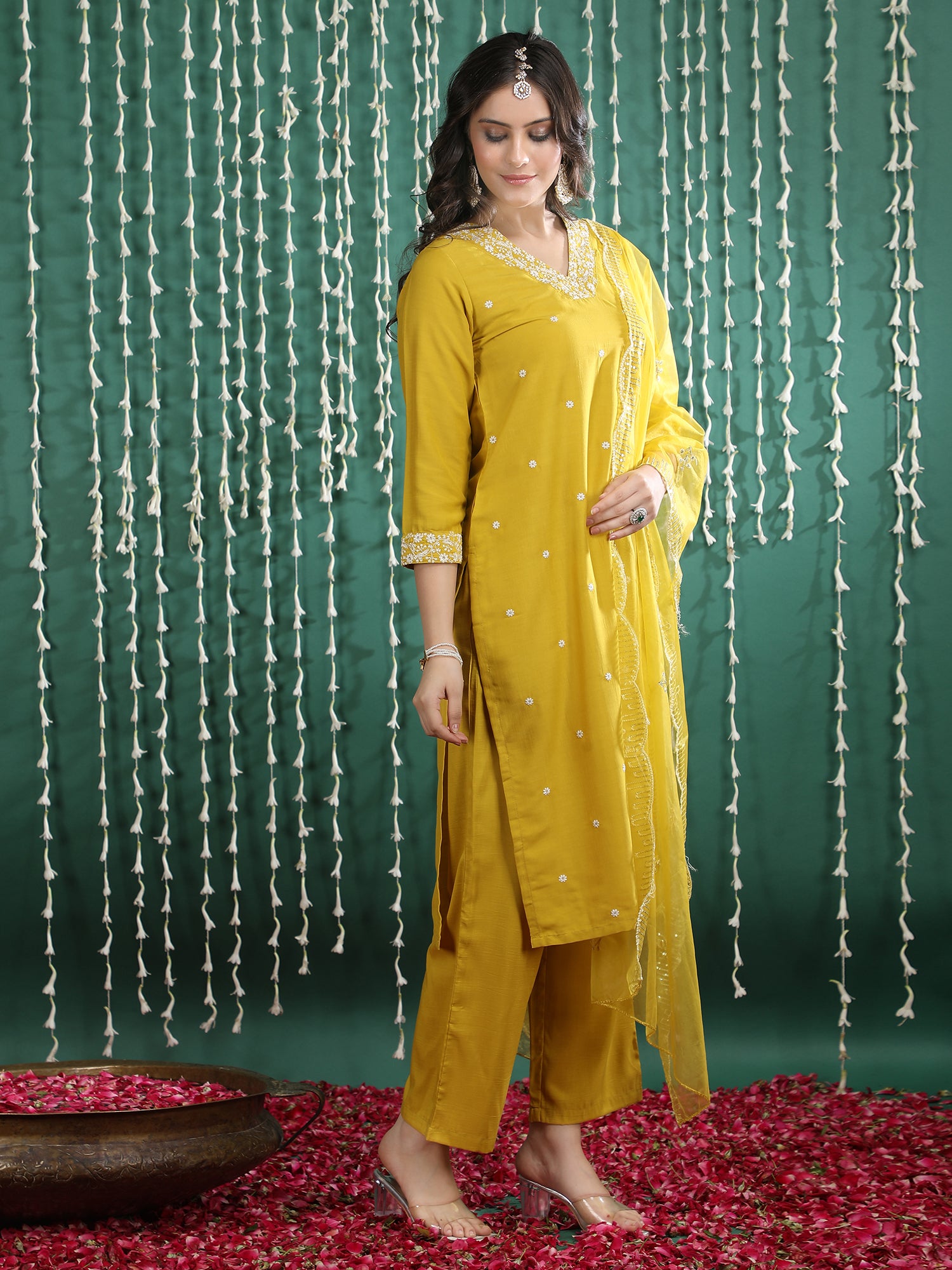 Women Ethnic Motifs Embroidered Regular Thread Work Kurta with Trousers & With Dupatta