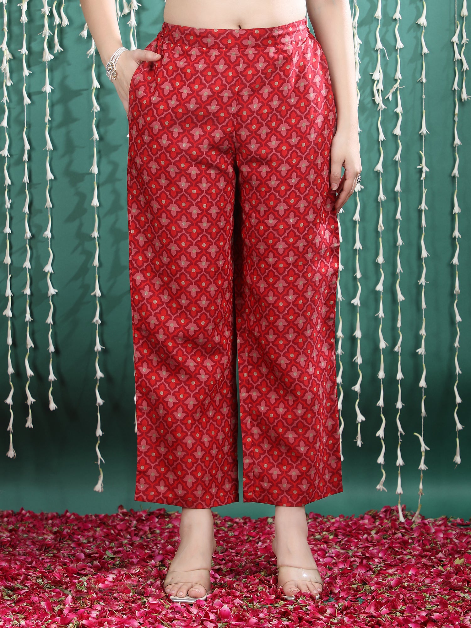 Women Printed Regular Thread Work Kurta with Trousers & With Dupatta