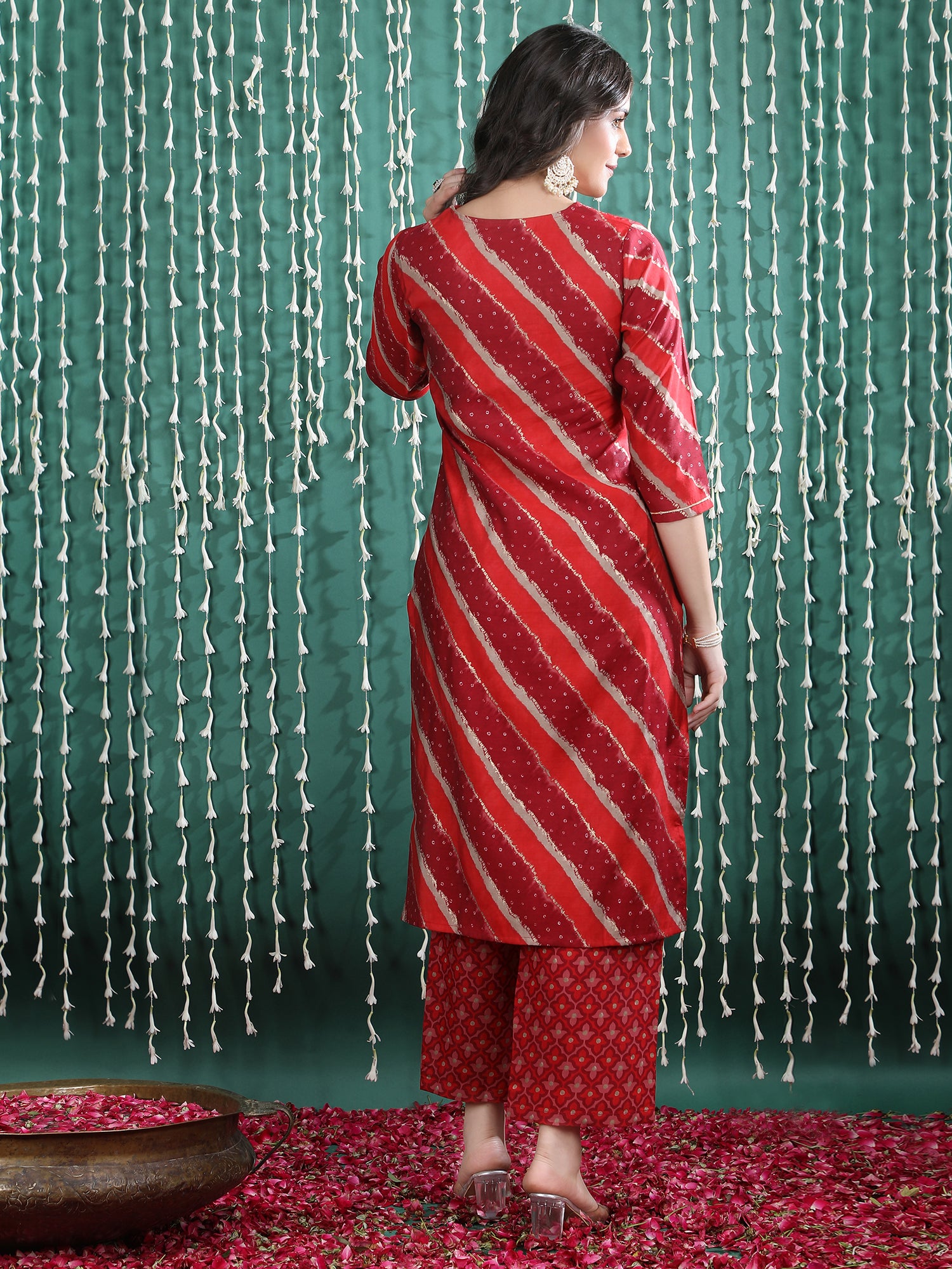 Women Printed Regular Thread Work Kurta with Trousers & With Dupatta