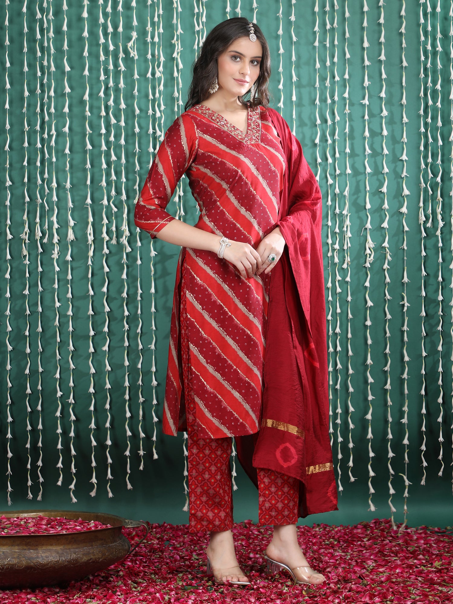 Women Printed Regular Thread Work Kurta with Trousers & With Dupatta