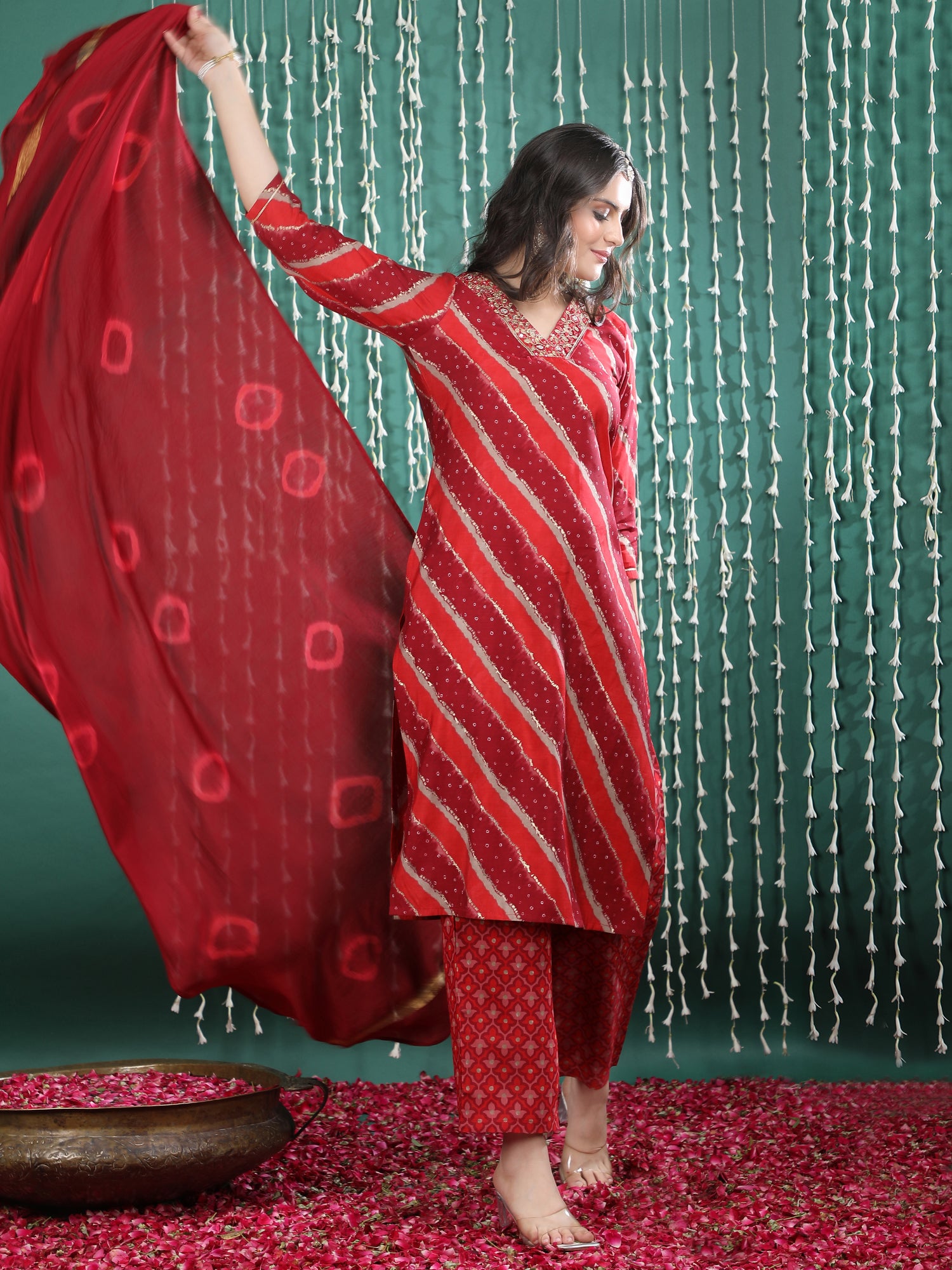 Women Printed Regular Thread Work Kurta with Trousers & With Dupatta