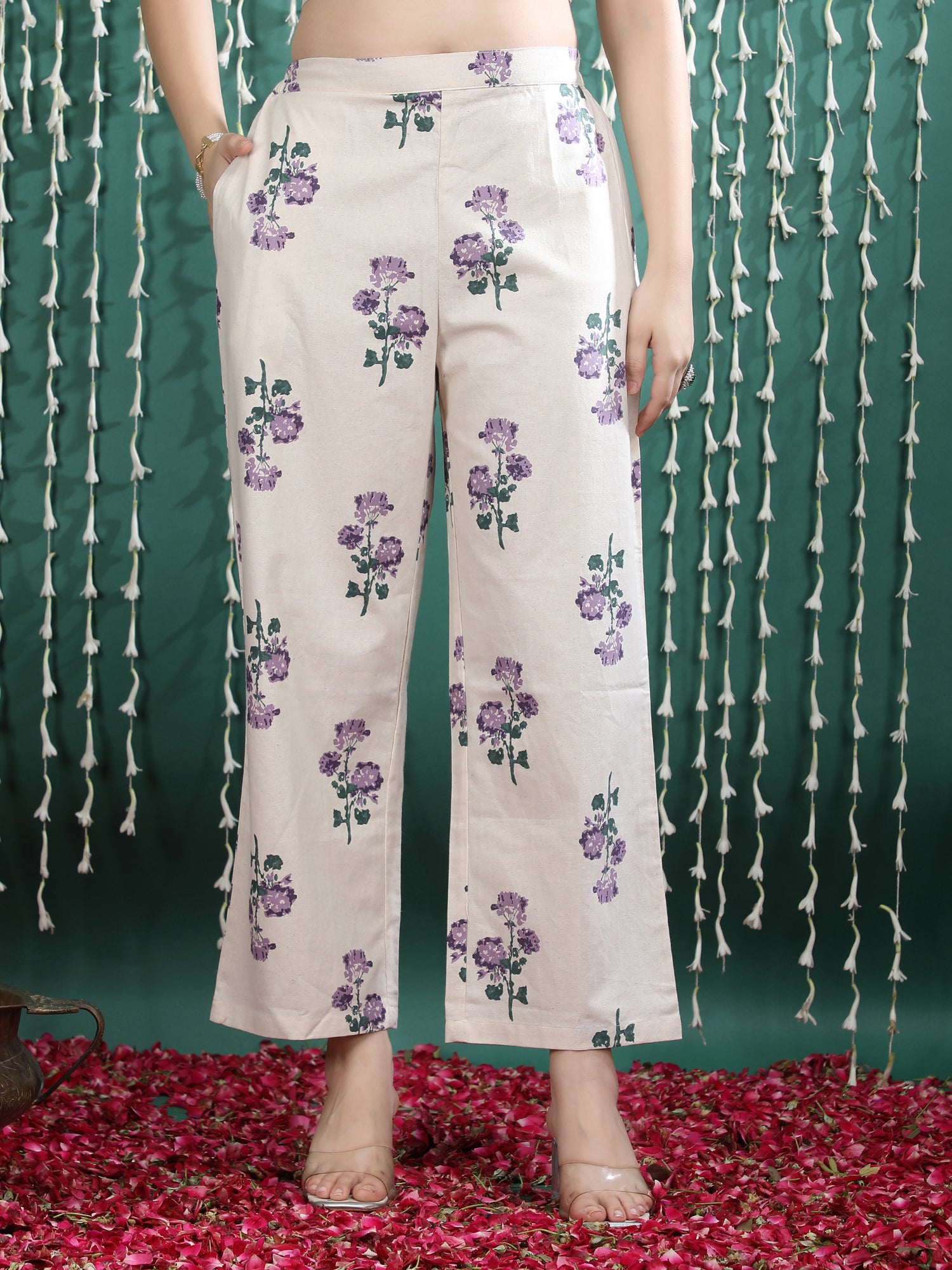 Women Floral Printed Regular Thread Work Pure Cotton Kurta with Palazzos