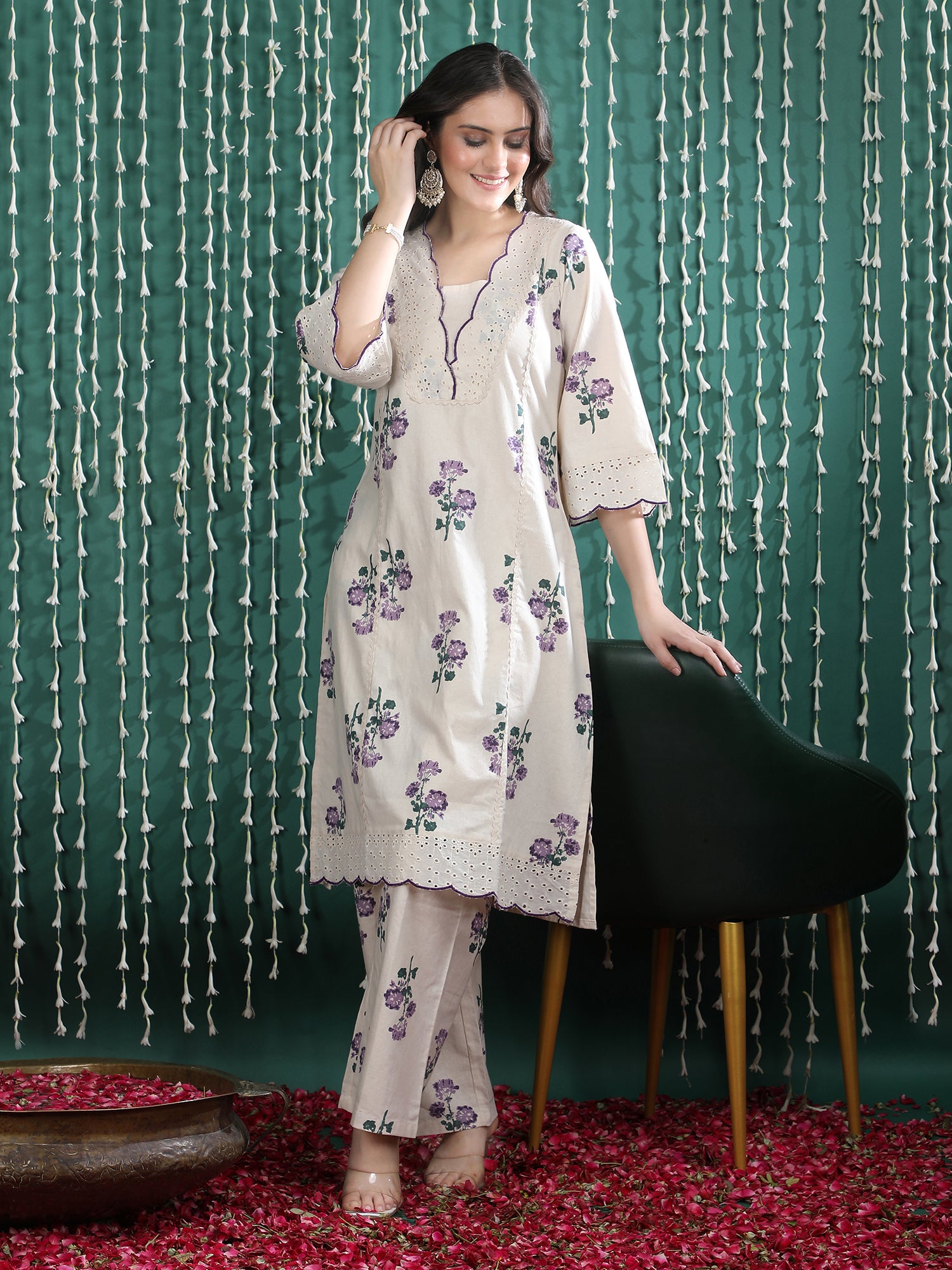 Women Floral Printed Regular Thread Work Pure Cotton Kurta with Palazzos