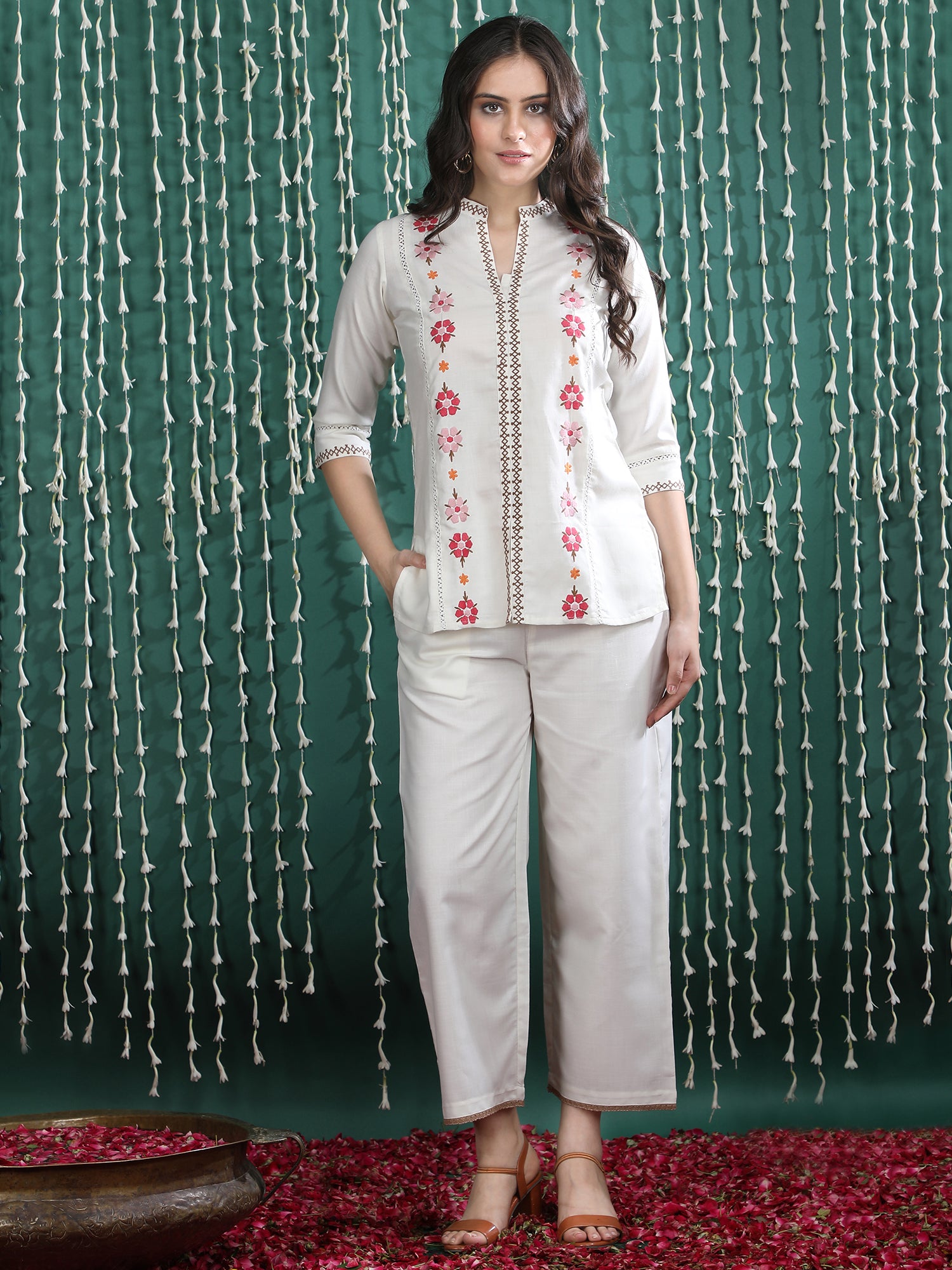 Embroidered Mandarin Collar Neck Tunic With Trousers Co-Ords