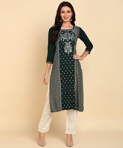 Bani Women Straight Kurti with Printed Yoke