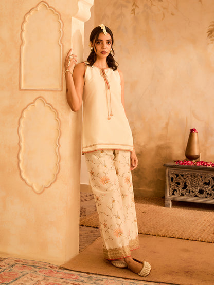 Roshni Ki Subah Off-White Silk Blend Kurta Set