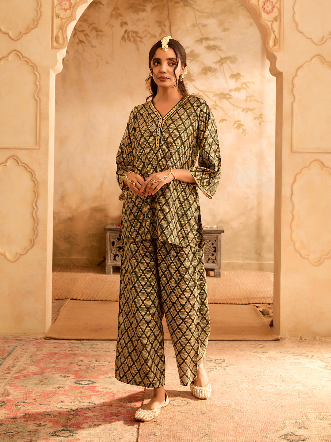 Bandhani Ruhaniyat Green Bandhani Co-Ord Set