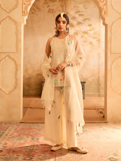 Noor-e-Chand Off-White Embroidered Kurta Set