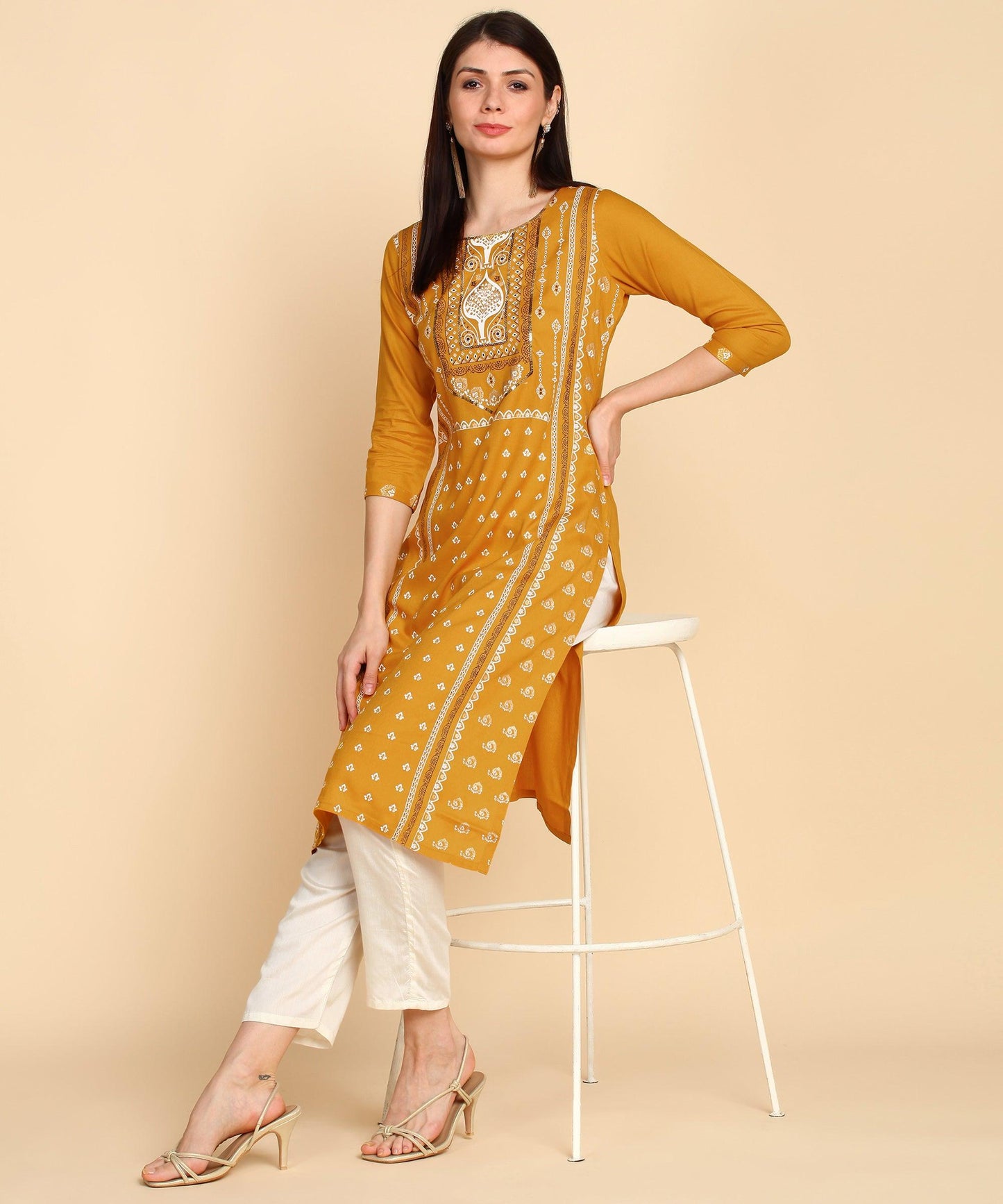 Women Geometric Print Viscose Rayon Straight Kurti/Kurta