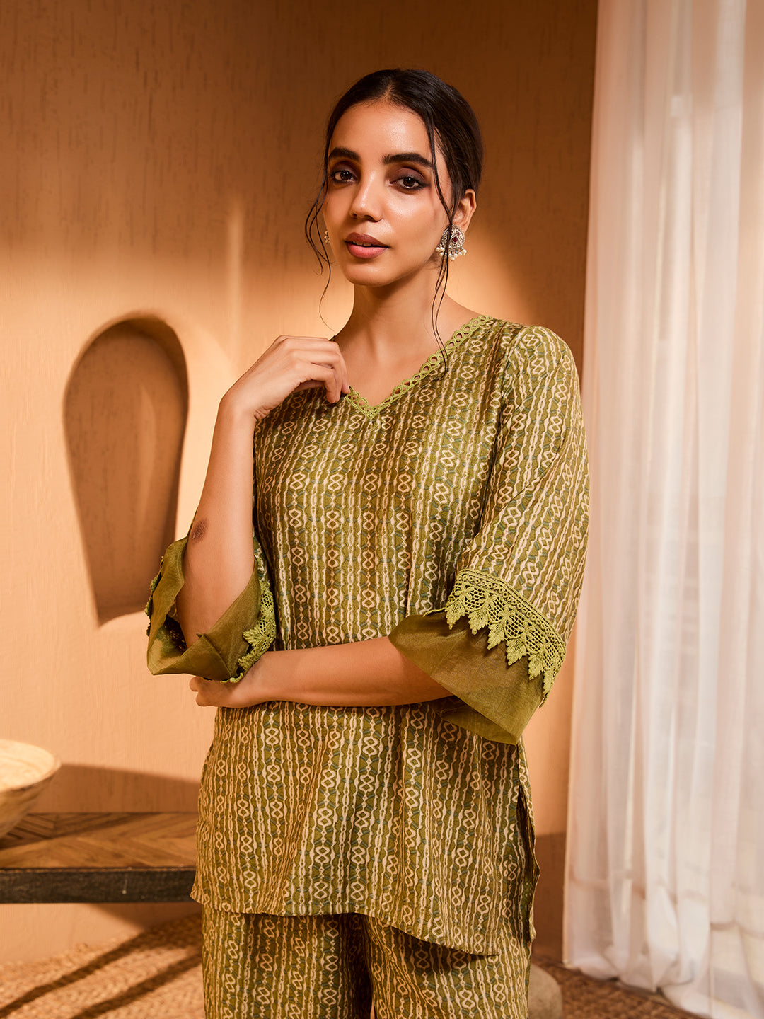 Bani Women Elegant Green Tunic & Palazzo Co-Ord Set