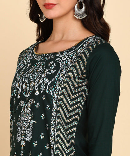 Bani Women Straight Kurti with Printed Yoke