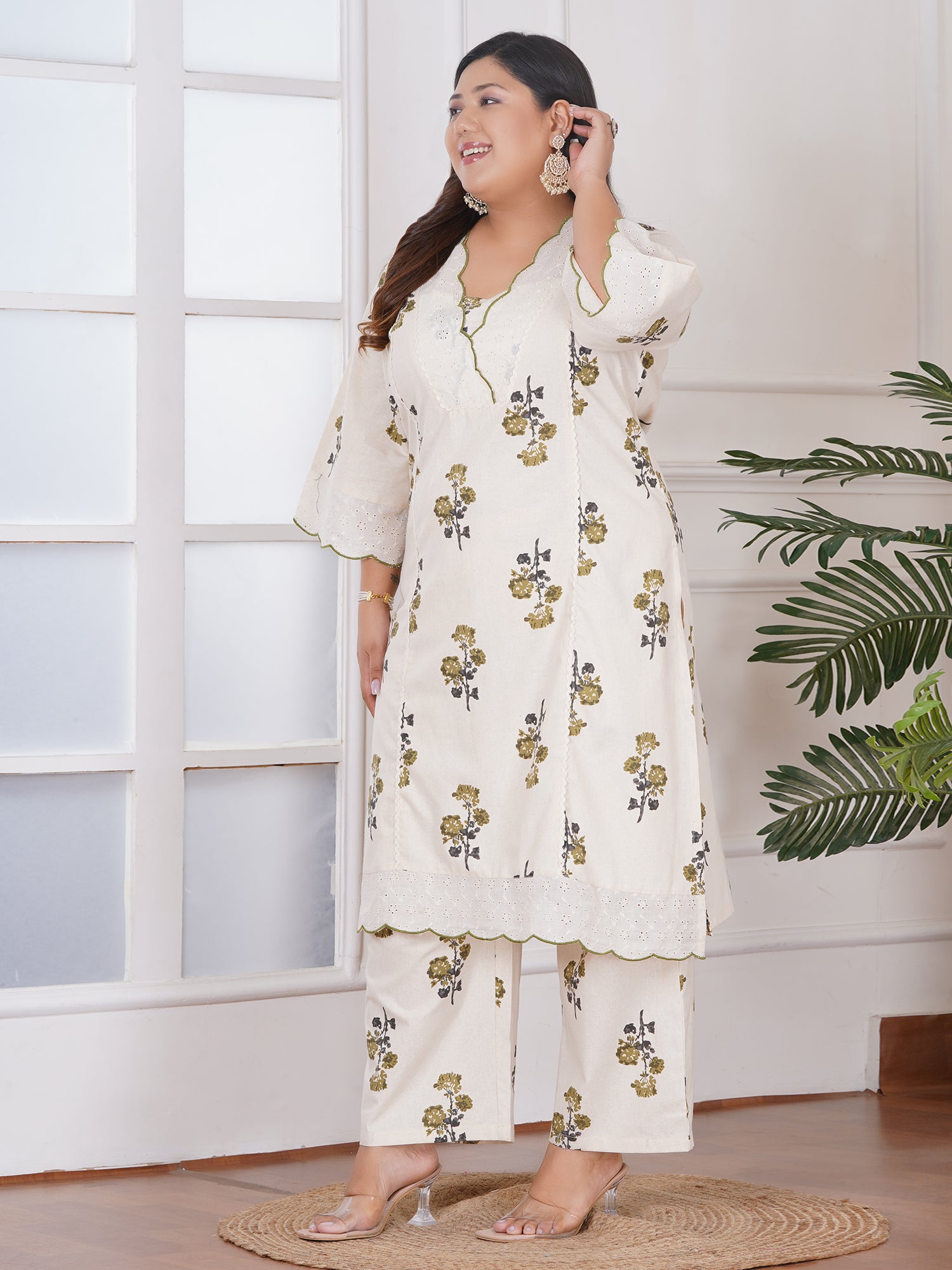 Women Floral Printed Regular Pure Cotton Kurta with Trousers