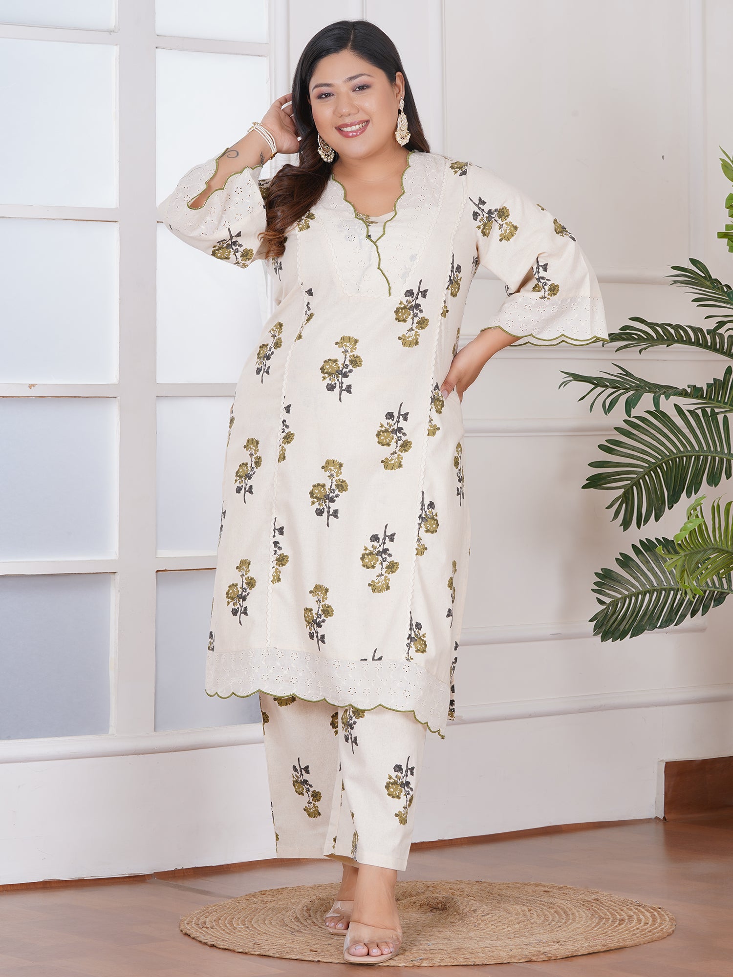 Women Floral Printed Regular Pure Cotton Kurta with Trousers