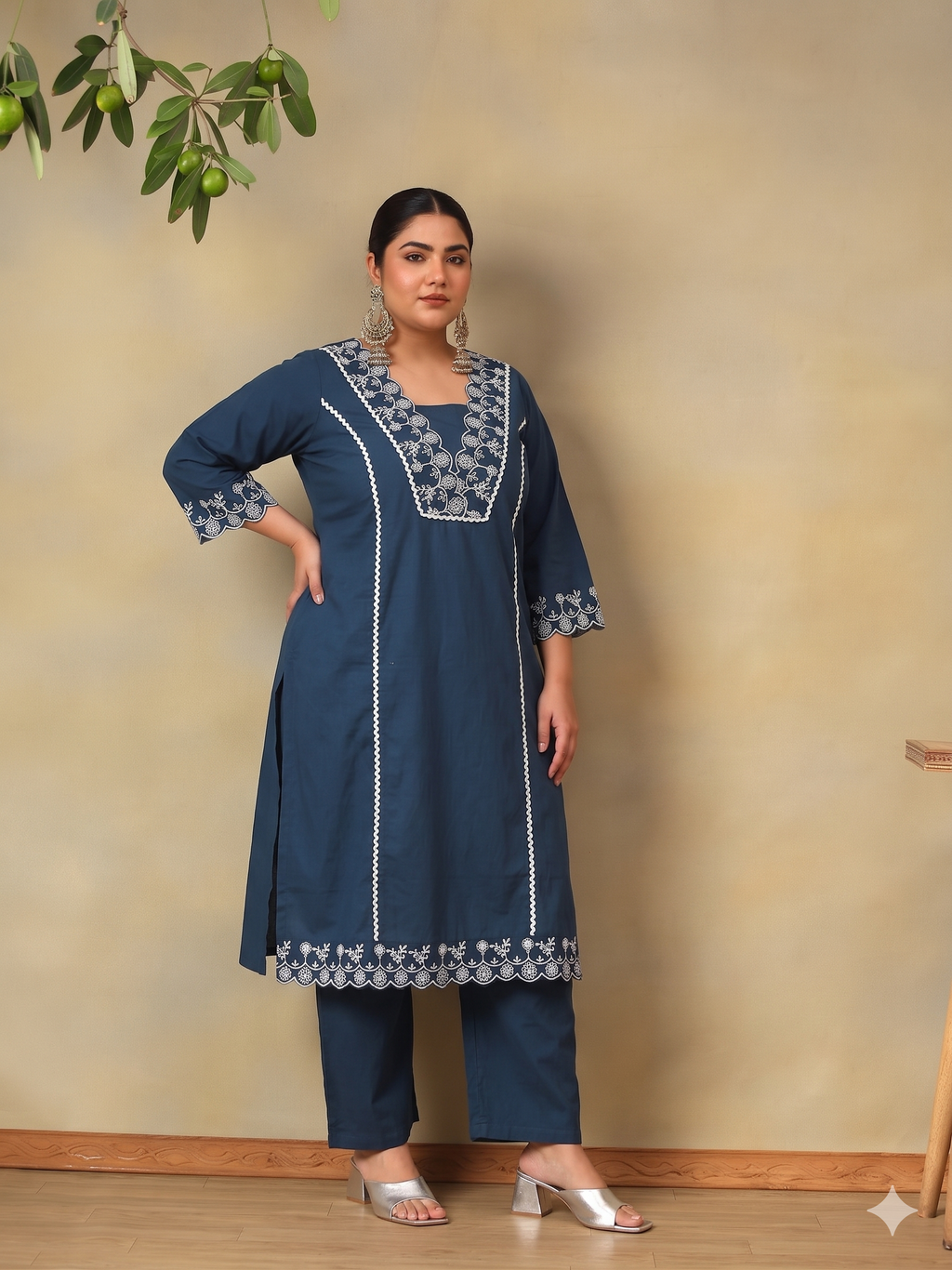 Plus Size Ethnic Motifs Thread Work Pure Cotton Kurta with Trousers