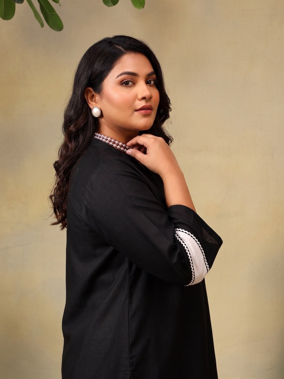 Women Plus Size Kurta with Trousers