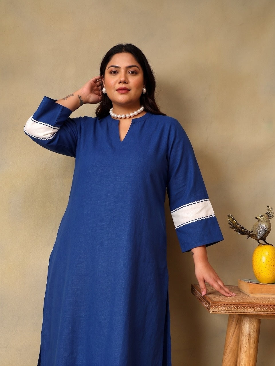 Women Plus Size Kurta with Trousers