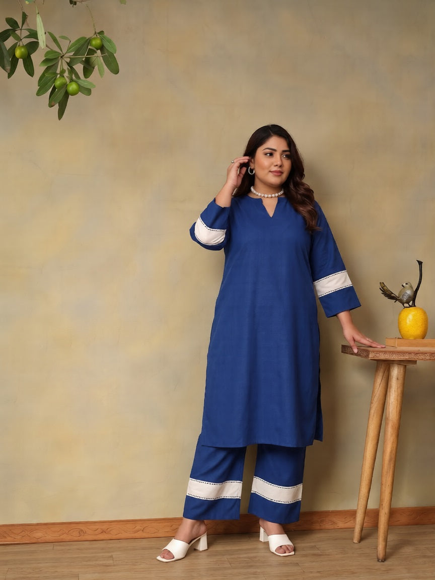 Women Plus Size Kurta with Trousers