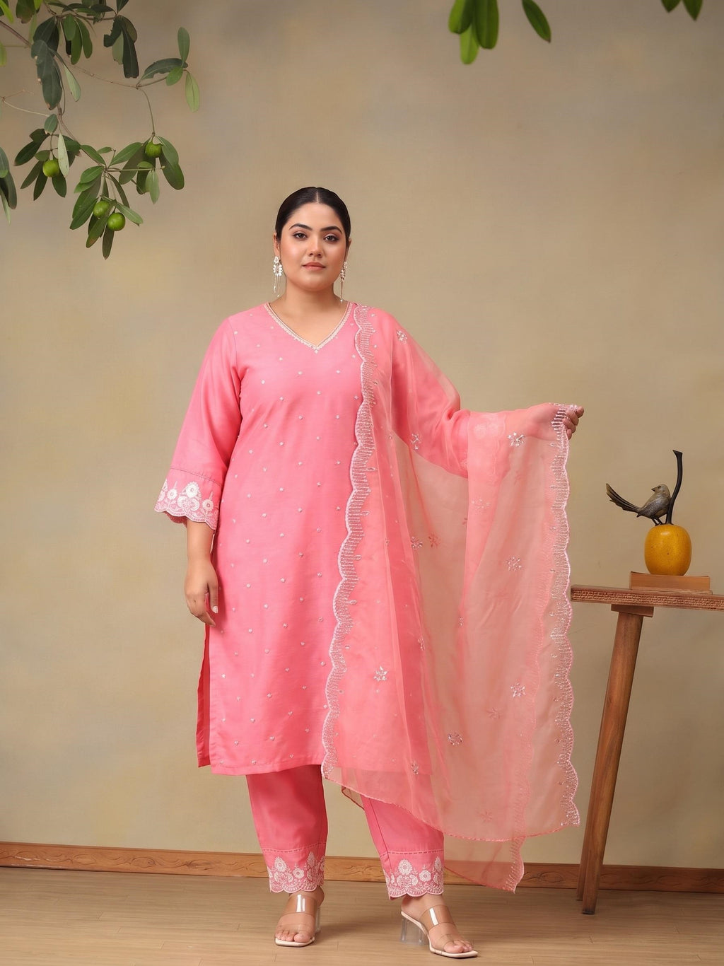 Plus Size Ethnic Motifs Embroidered Regular Thread Work Kurta with Trousers & With Dupatta