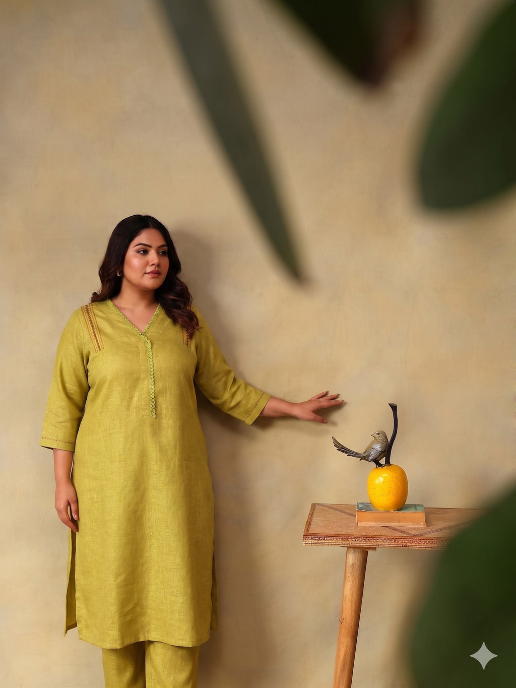 Plus Size Women Regular Thread Work Linen Kurta with Trousers