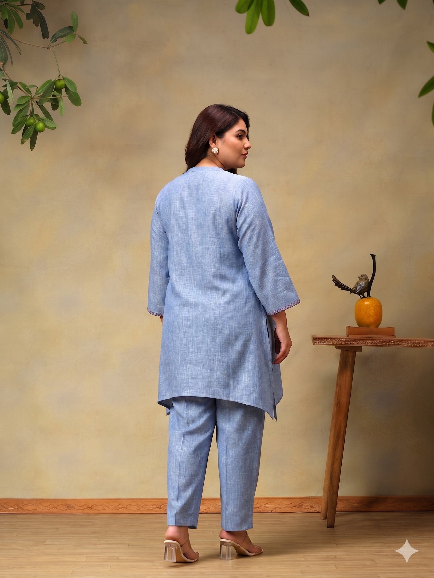 Plus Size Women Regular Thread Work Linen Kurta with Trousers