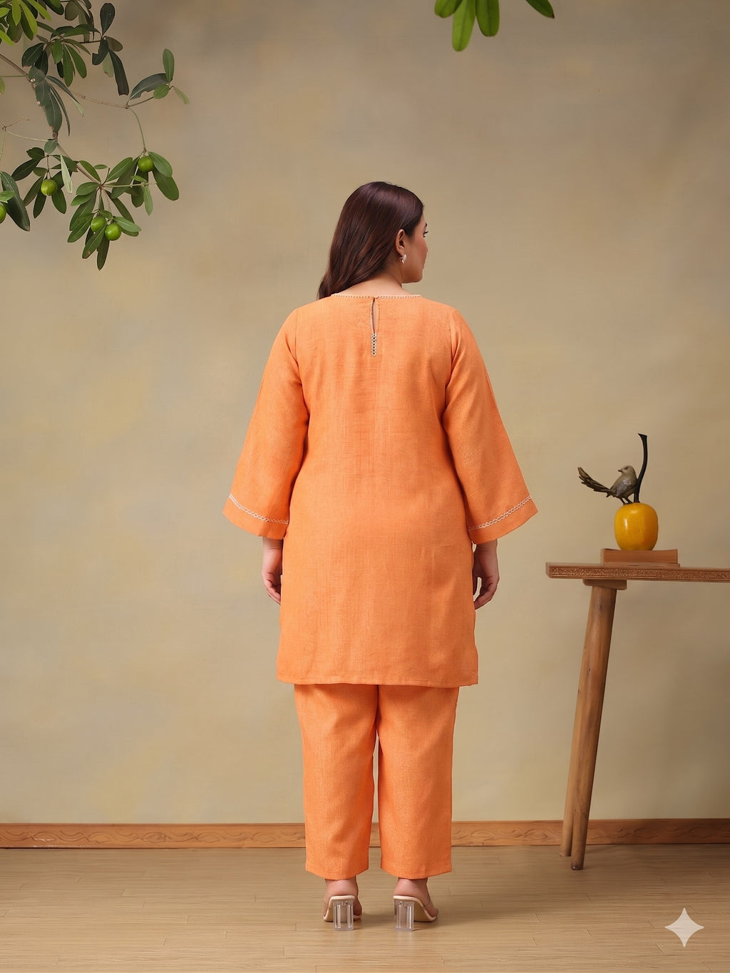 Plus Size Women Regular Thread Work Linen Kurta with Trousers