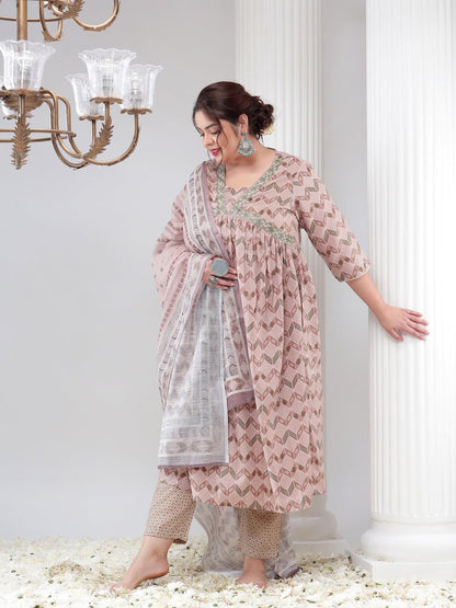 Plus Size Women Printed Kurta Dupatta Set