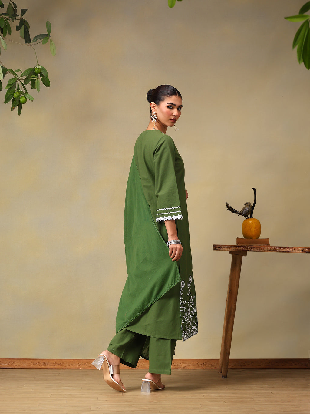 Women Floral Embroidered Regular Pure Cotton Kurta with Palazzos & With Dupatta