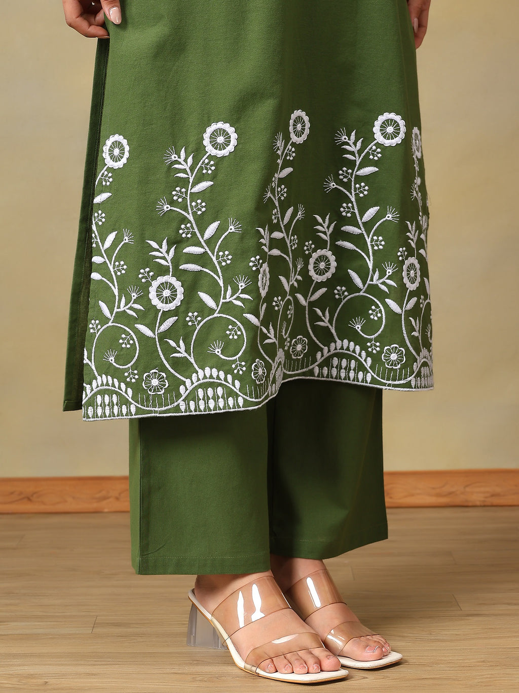 Women Floral Embroidered Regular Pure Cotton Kurta with Palazzos & With Dupatta
