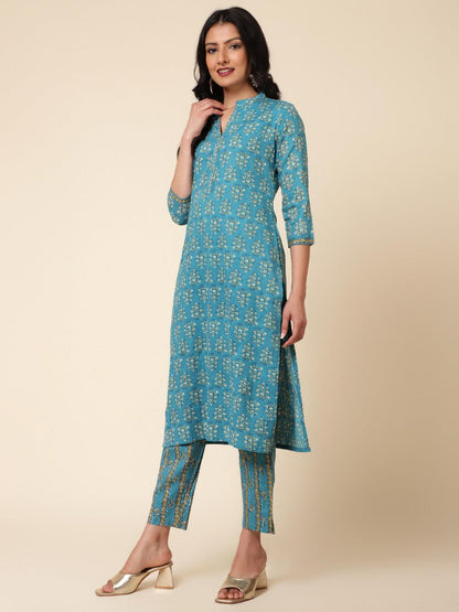 Bani Women Flooral Printed Kurta Set with Dupatta