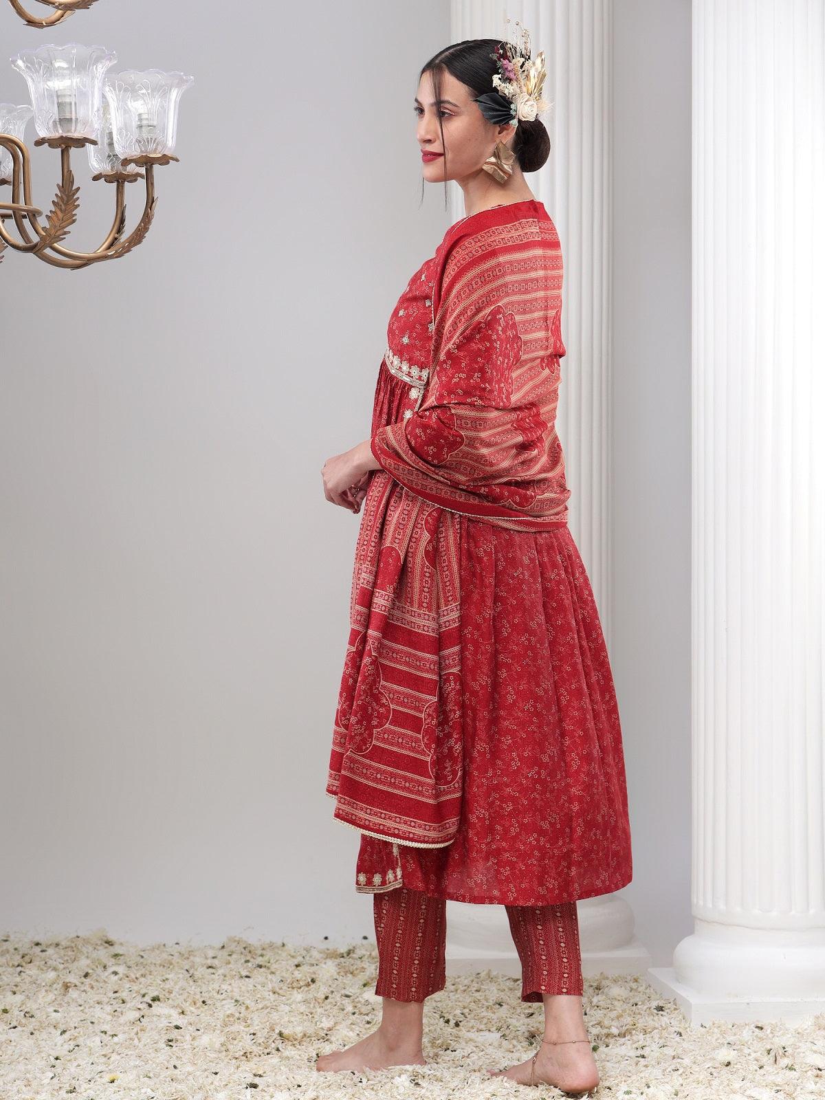 Effortless Elegance: The Embellished Nyra Cut Kurta Set