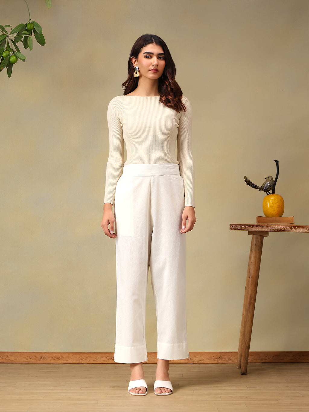 Women's Classic Off White Slit-Hem Straight Fit Trousers
